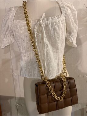 Mellie Bianco Woven Crossbody Bag in Brown with Gold Chain - NWT